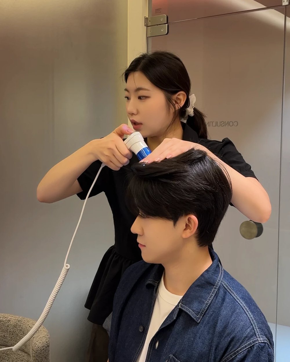 Consultation at Scalpit before the Prestige Deep Relax Spa