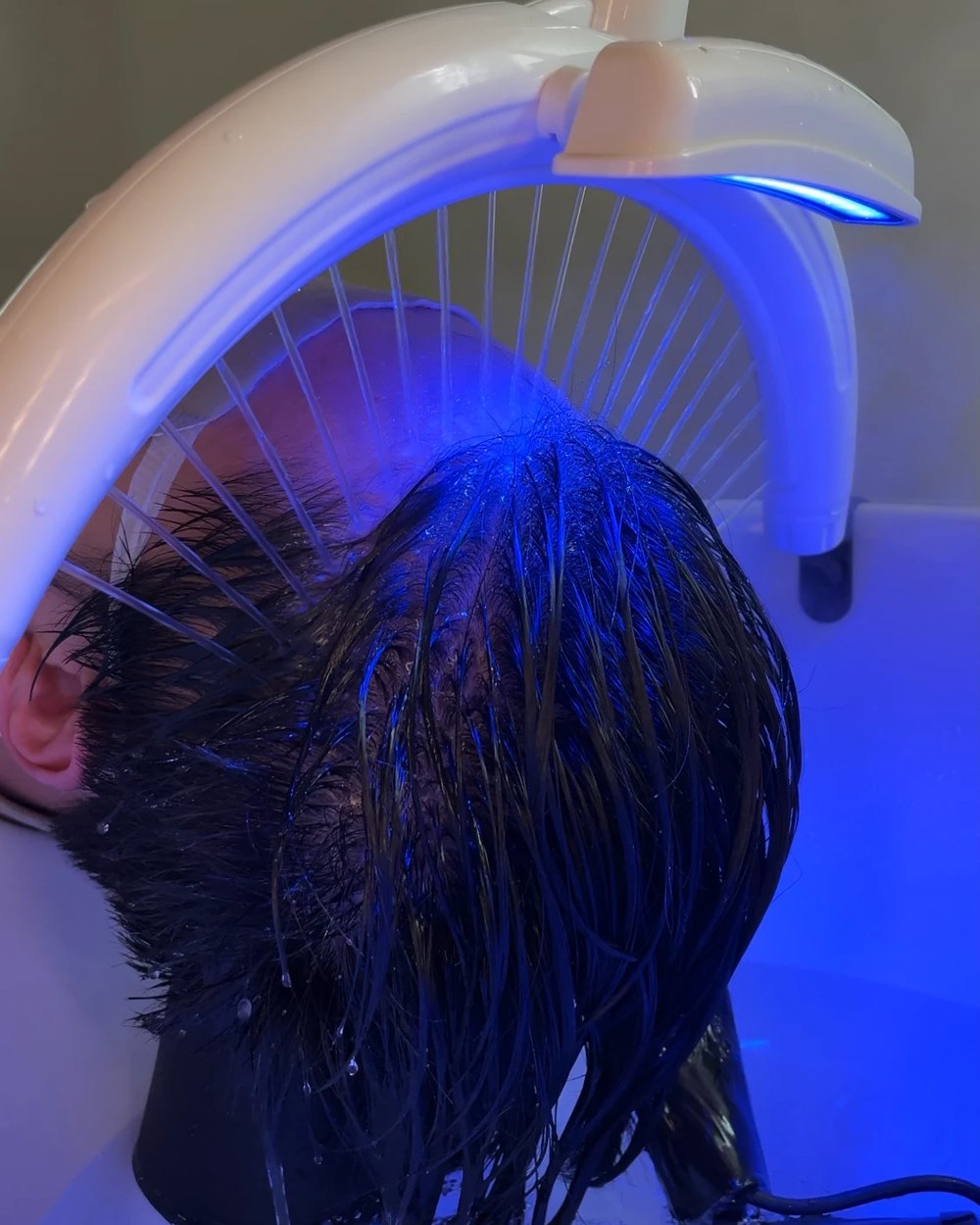 Cleansing at the head spa basin during the Relax Spa