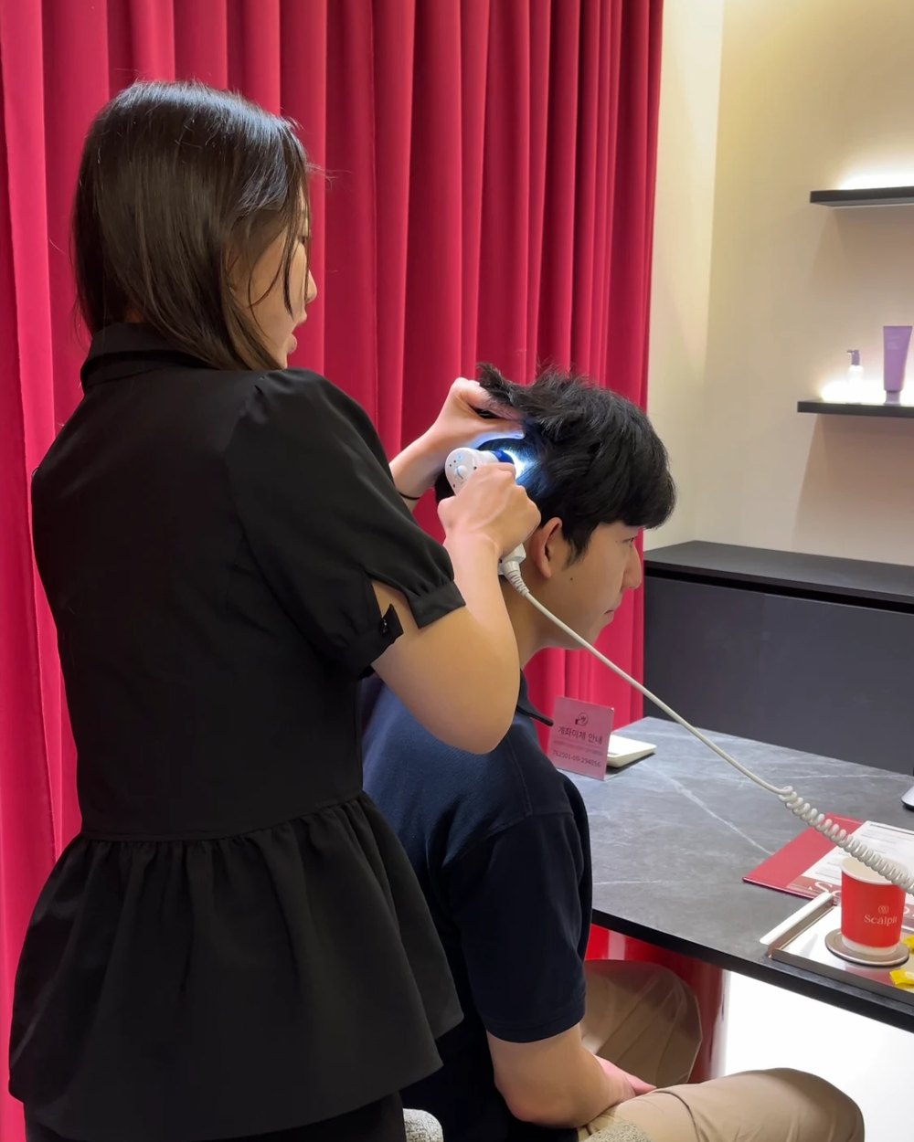 Consultation at Scalpit before the Relax Spa